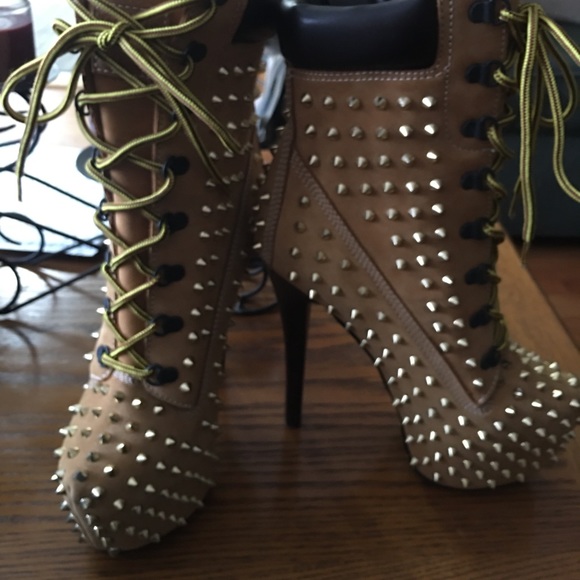 Gold studded high heeled boots - Picture 6 of 7